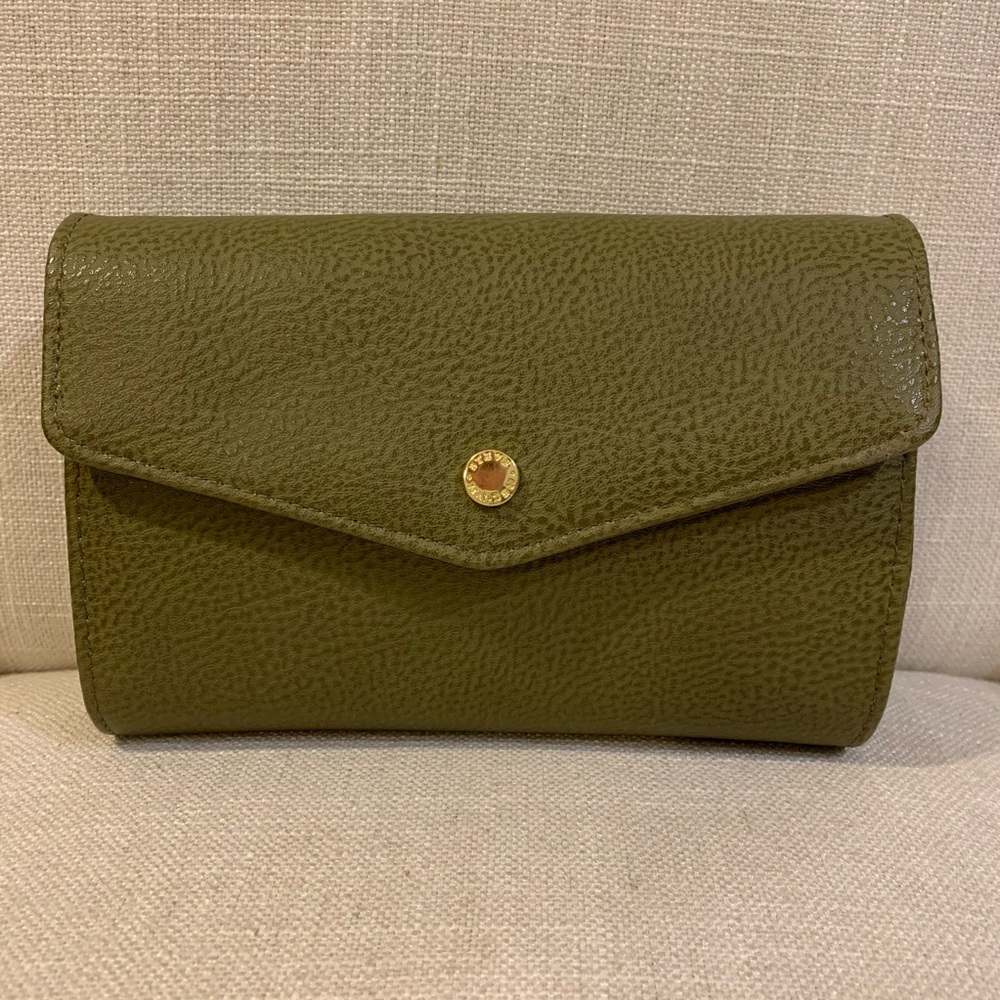 Steve Madden crossbody accordion clutch